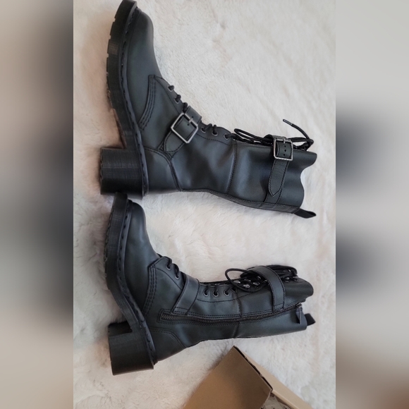 NIB Vintage RHTF Josefa Black Dr Martens Biker Women's Boots Buckles US Size 6 - Picture 3 of 6